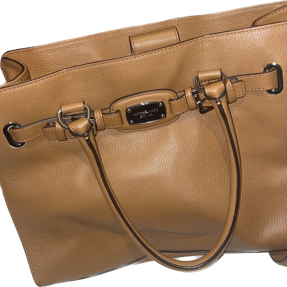 Micheal Kors tan bag